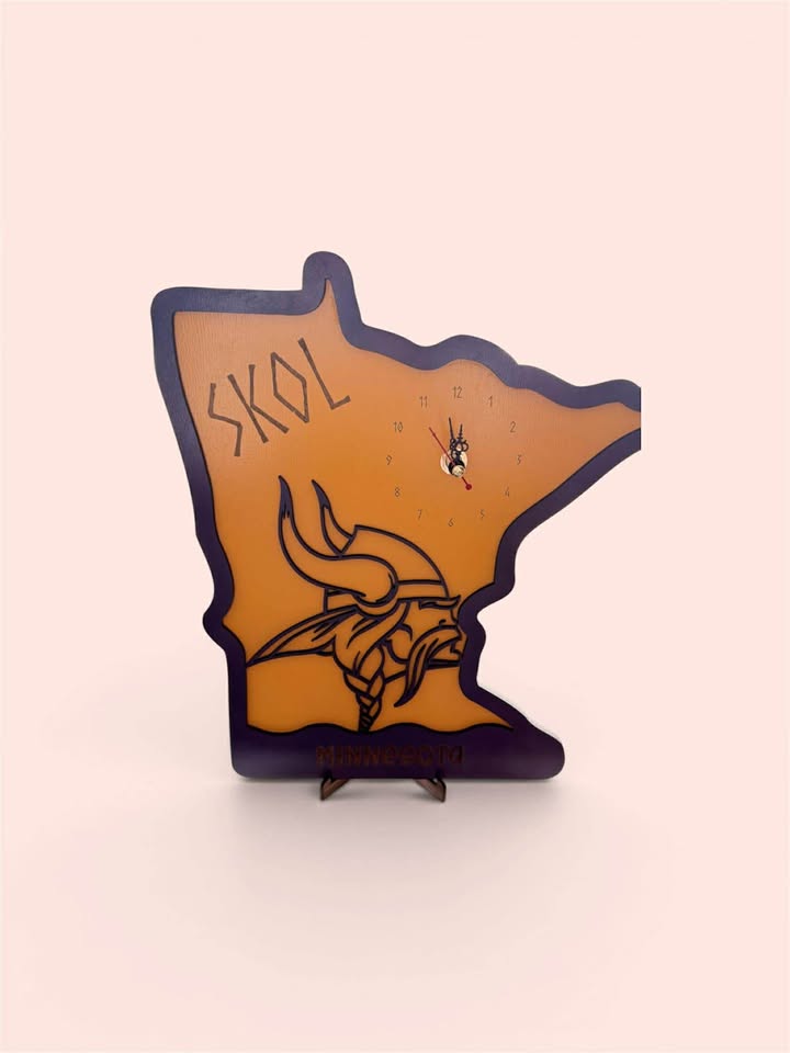 MN Viking Clock